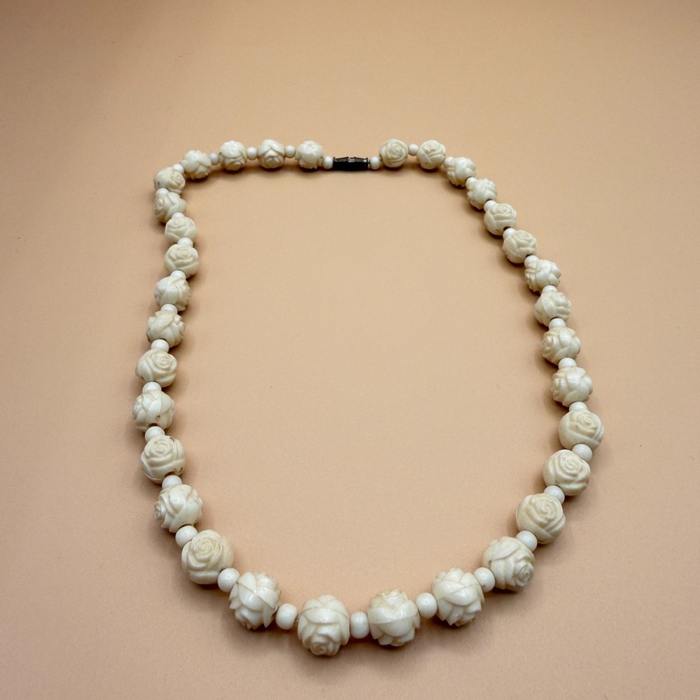 Cream Carved Rose Bead Necklace Floral Romantic Cottagecore Vintage Style Gift